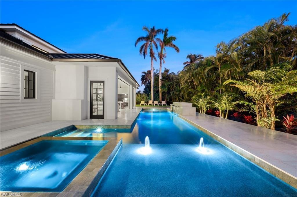 MOORINGS - Residential