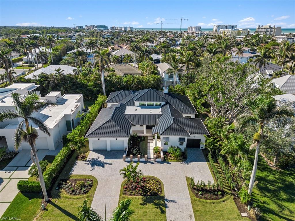 MOORINGS - Residential