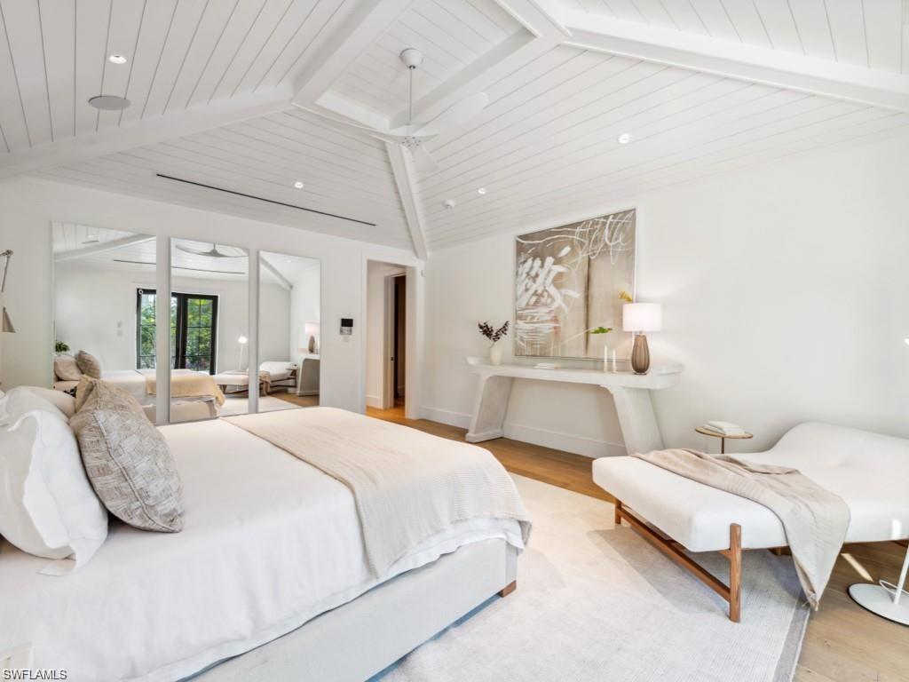 MOORINGS - Residential