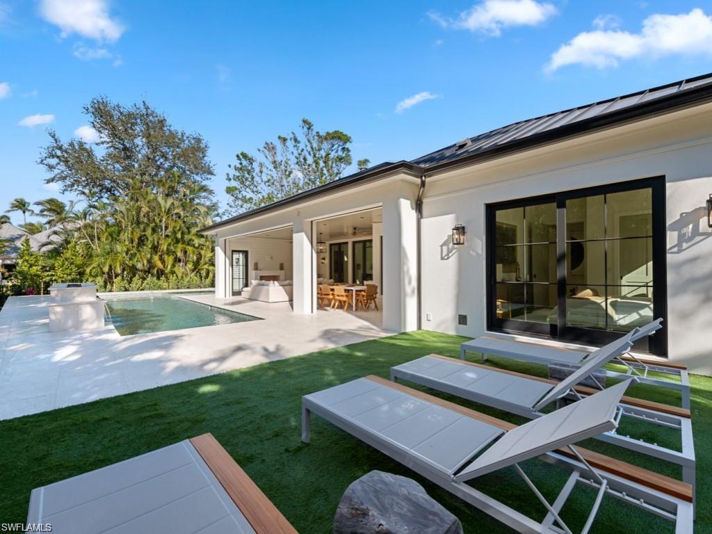 MOORINGS - Residential