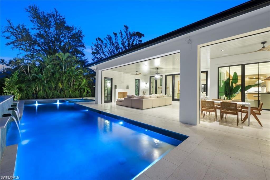 MOORINGS - Residential