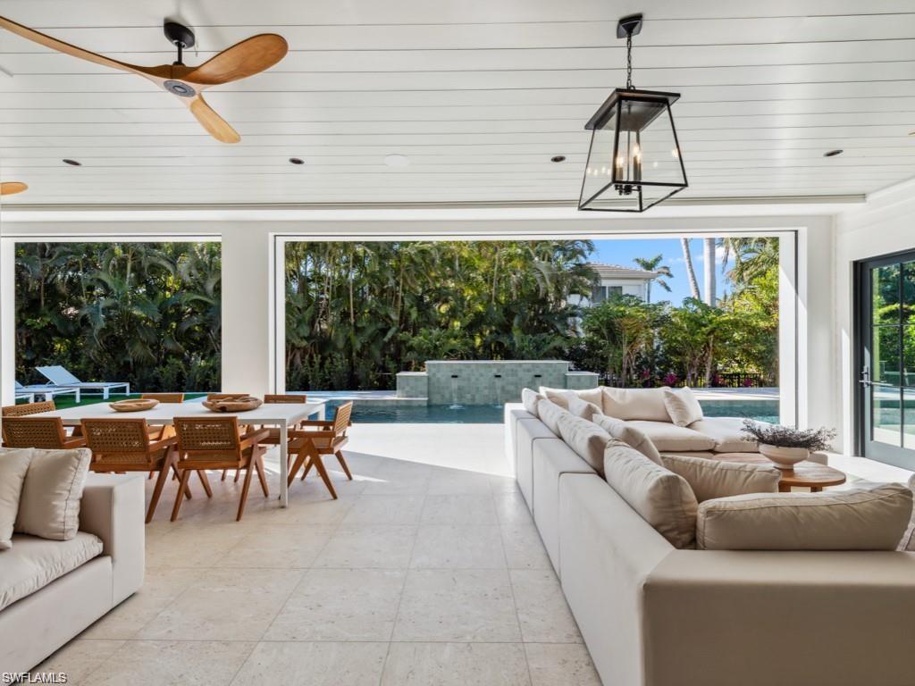 MOORINGS - Residential