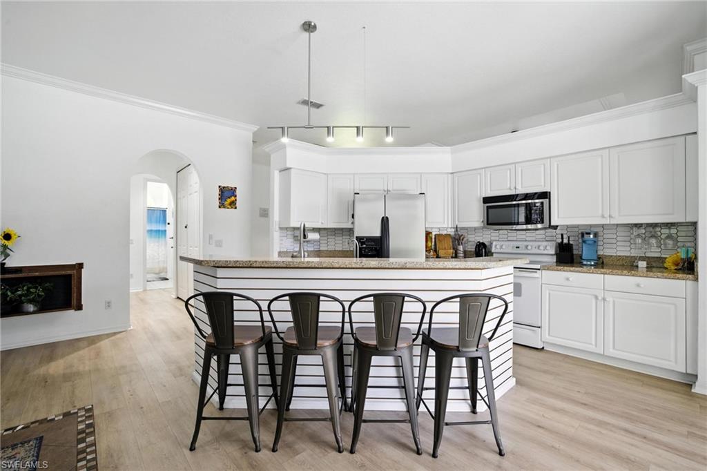 GOLDEN GATE ESTATES - Residential