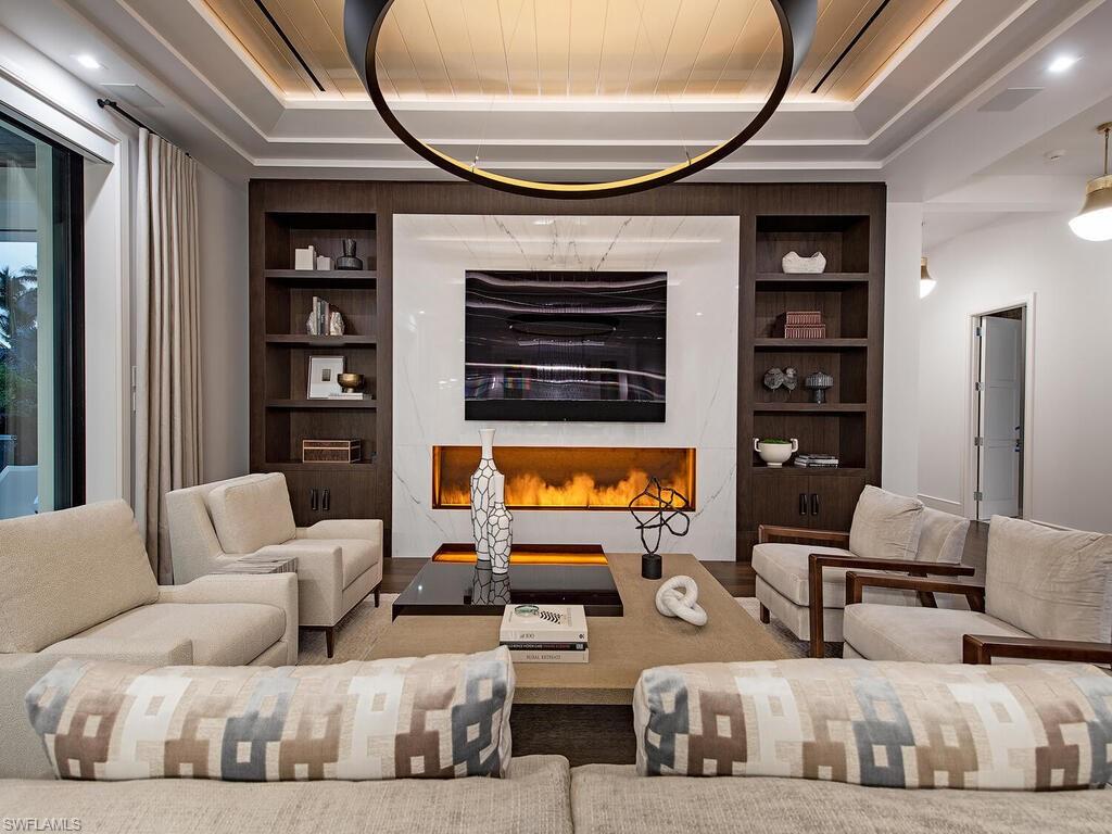 OLDE NAPLES - Residential