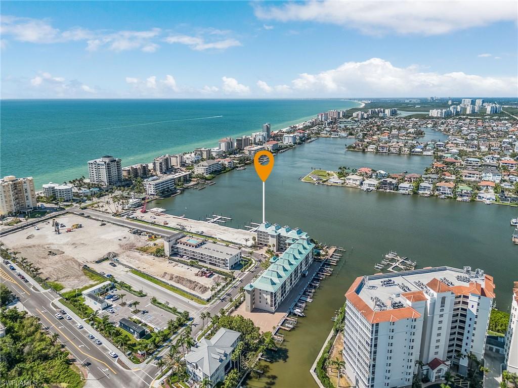 BAREFOOT PELICAN - Residential