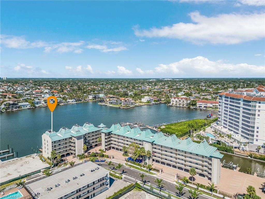 BAREFOOT PELICAN - Residential