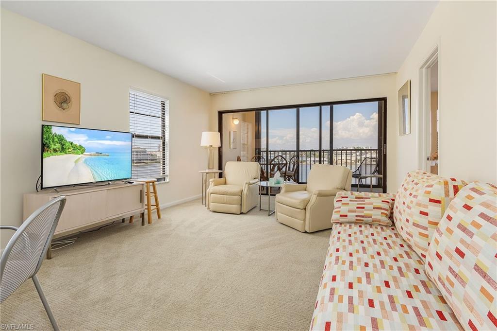 BAREFOOT PELICAN - Residential