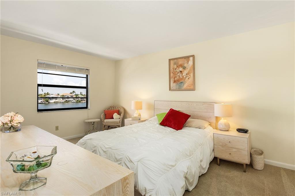 BAREFOOT PELICAN - Residential