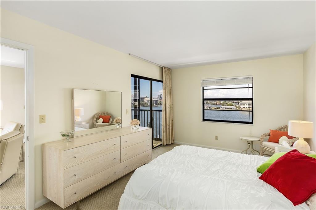 BAREFOOT PELICAN - Residential