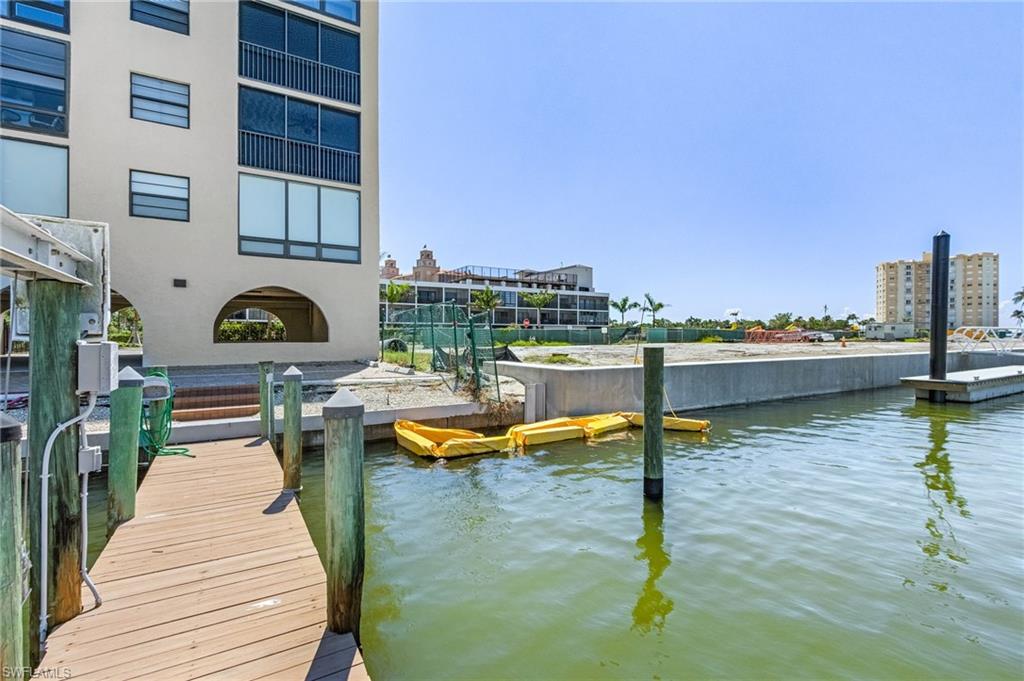 BAREFOOT PELICAN - Residential
