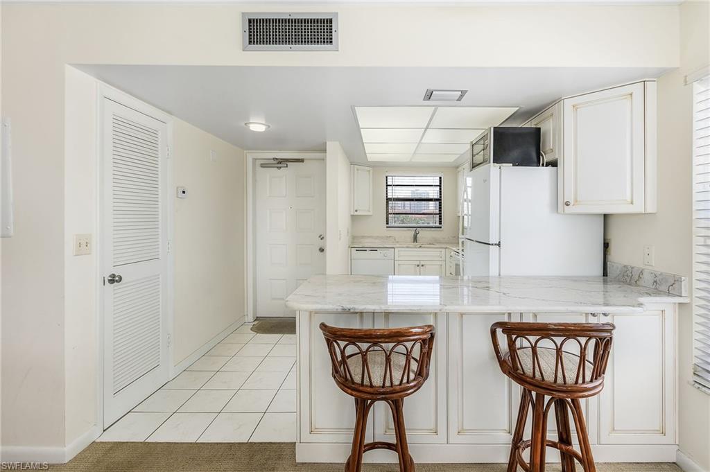 BAREFOOT PELICAN - Residential