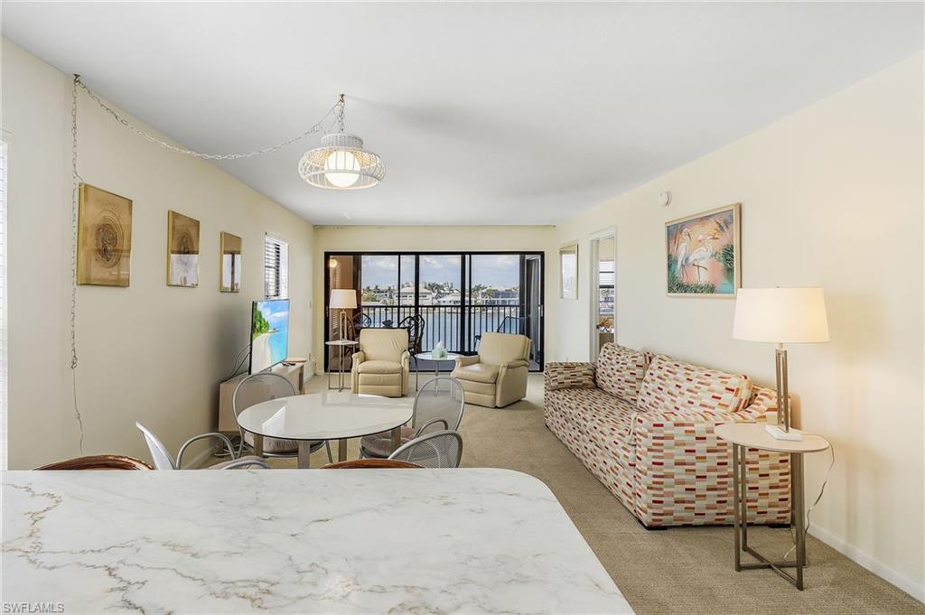 BAREFOOT PELICAN - Residential