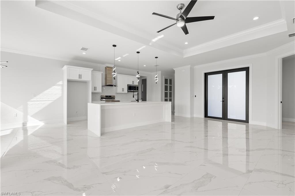 GOLDEN GATE ESTATES - Residential
