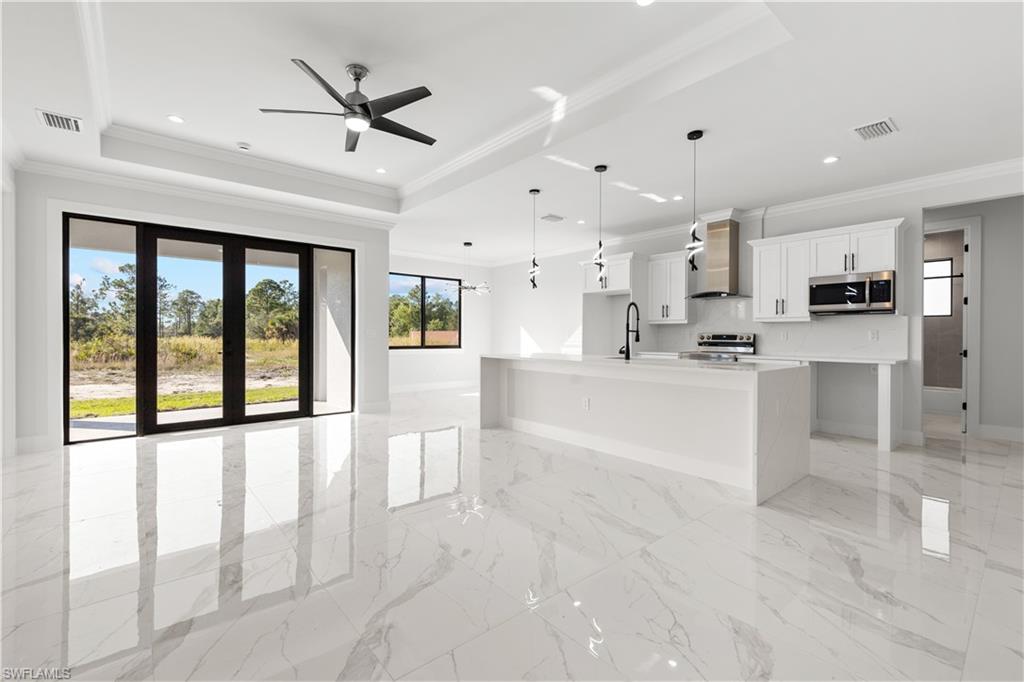 GOLDEN GATE ESTATES - Residential