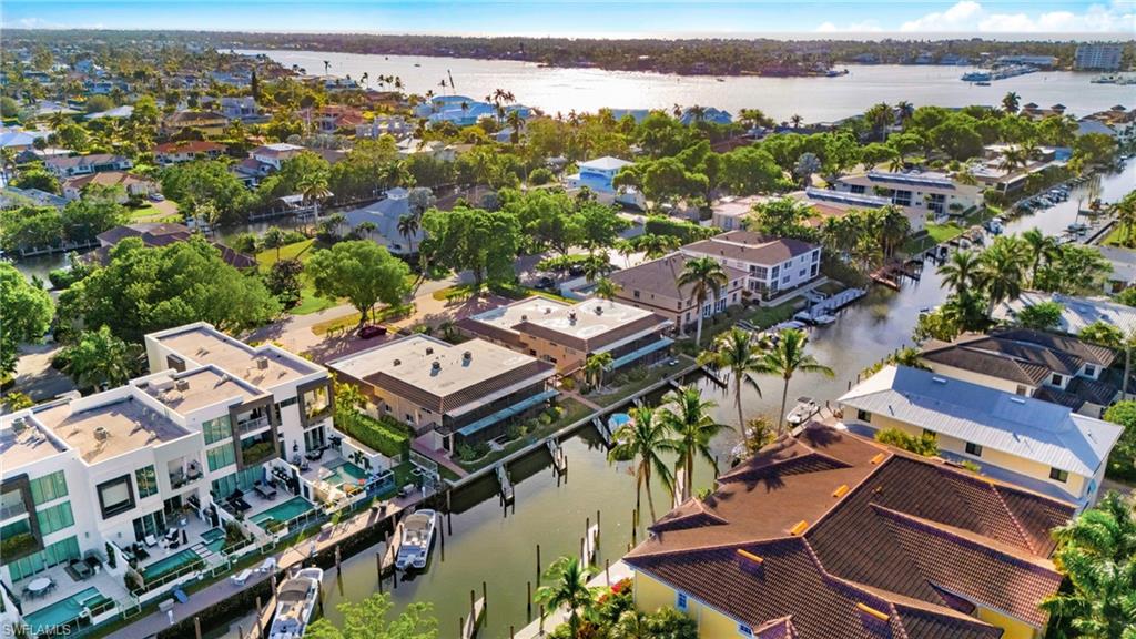CHESAPEAKE LANDINGS - Residential