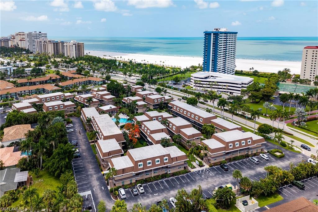 ISLAND MANOR APTS - Residential