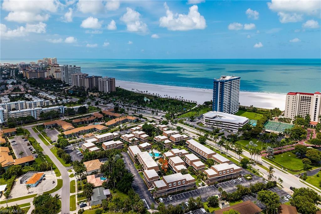 ISLAND MANOR APTS - Residential