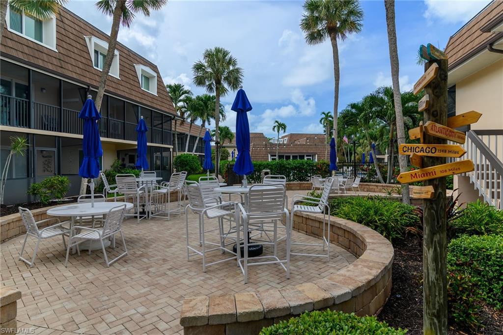 ISLAND MANOR APTS - Residential