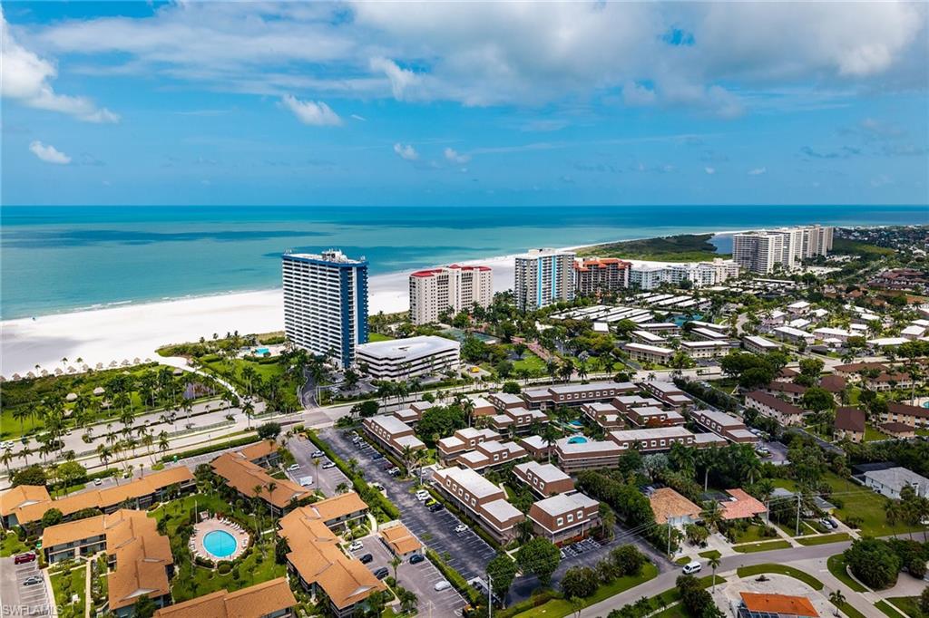 ISLAND MANOR APTS - Residential
