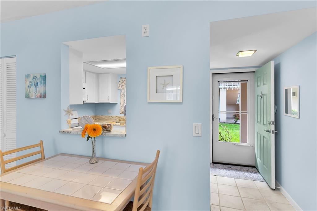 ISLAND MANOR APTS - Residential