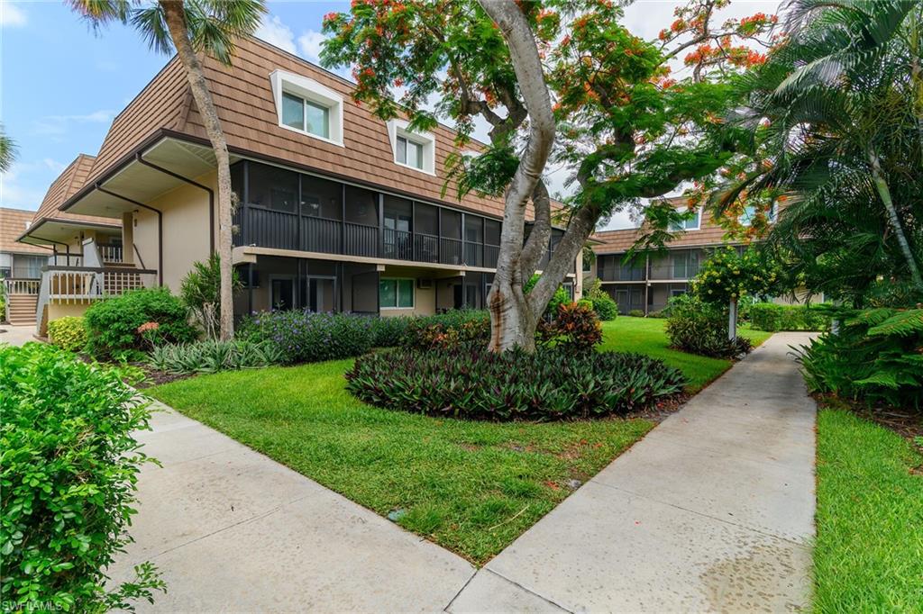 ISLAND MANOR APTS - Residential
