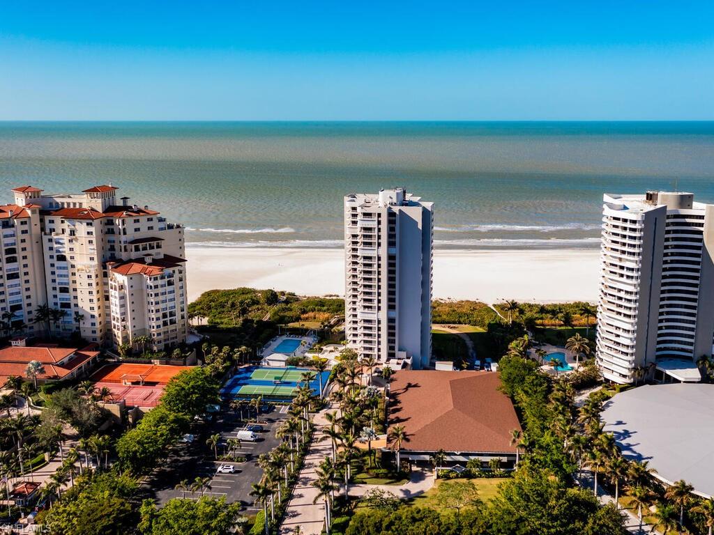 ROYAL SEAFARER - Residential