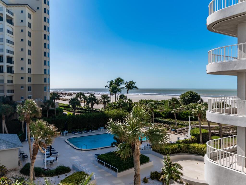 ROYAL SEAFARER - Residential