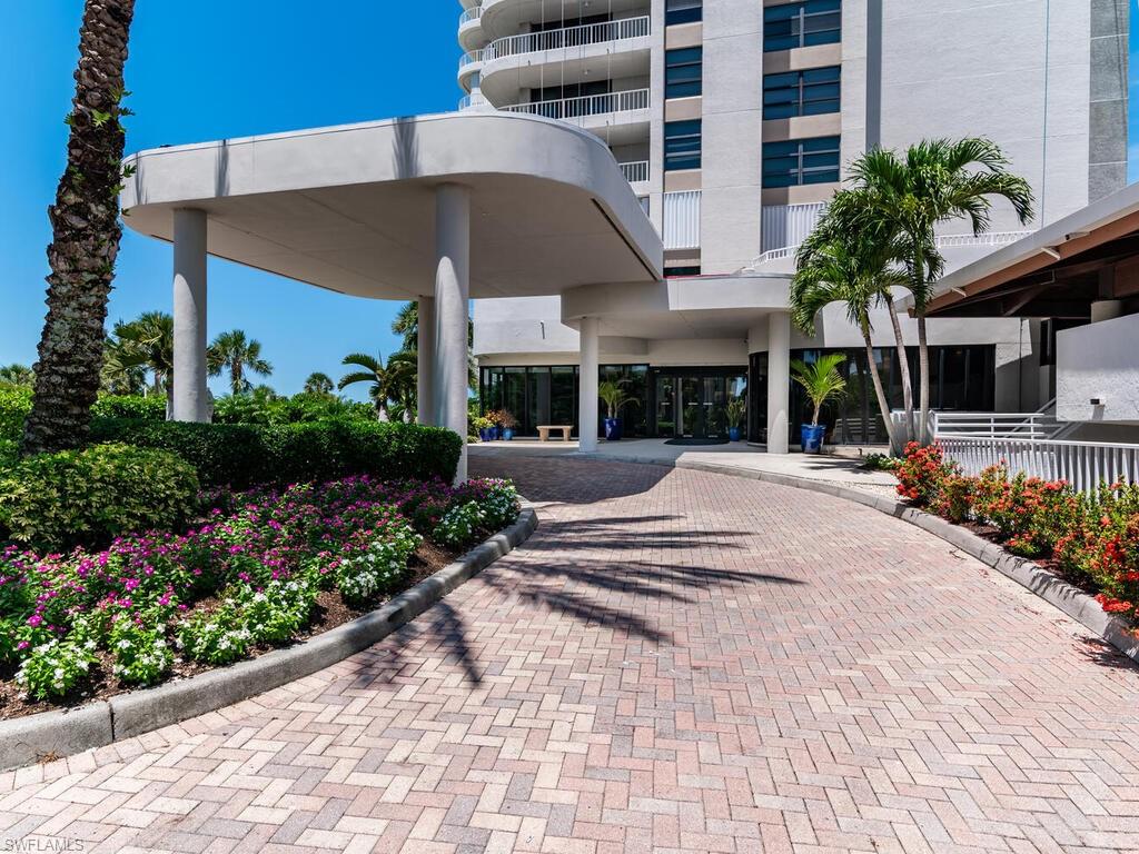 ROYAL SEAFARER - Residential