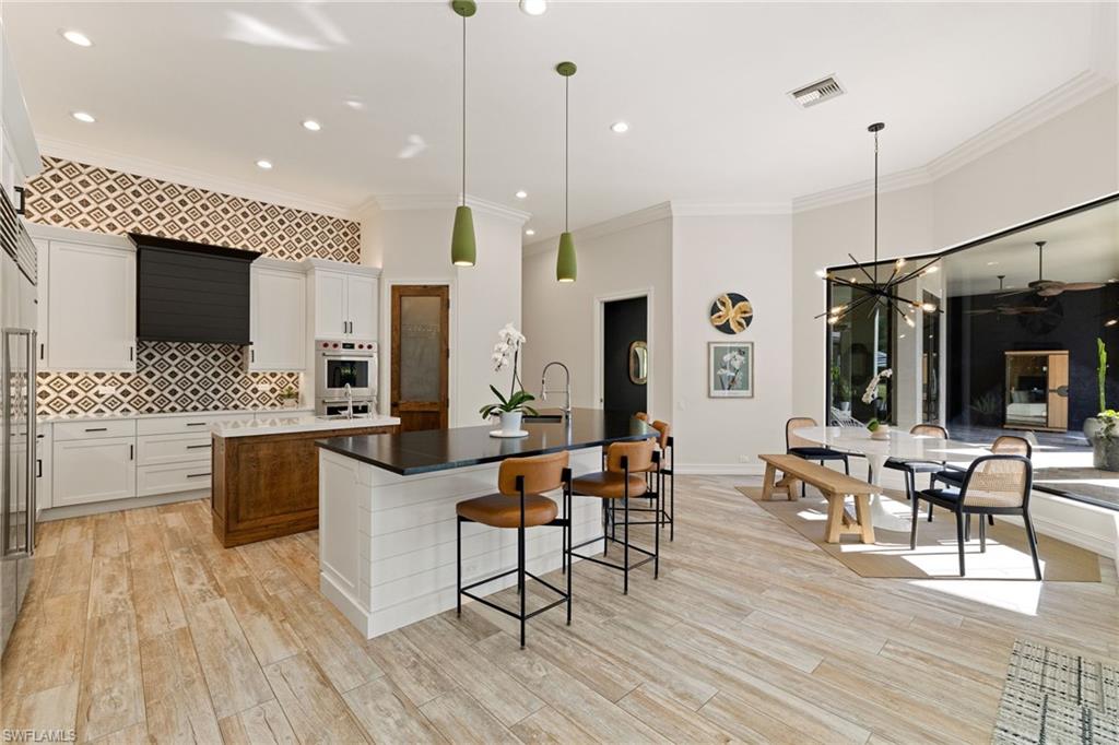 LIVINGSTON WOODS - Residential