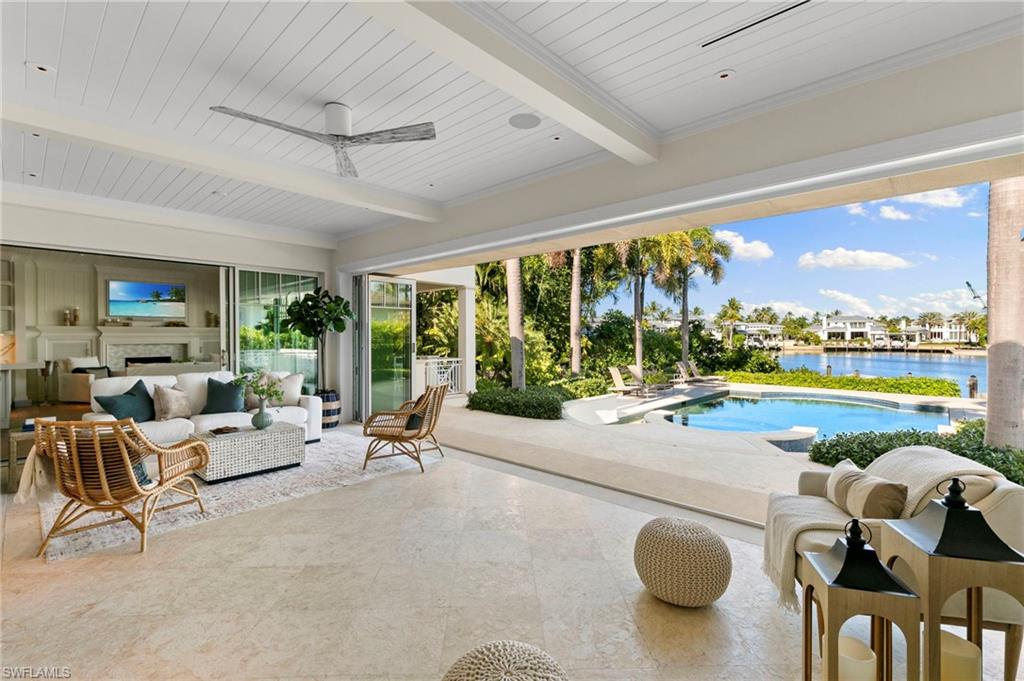 AQUALANE SHORES - Residential