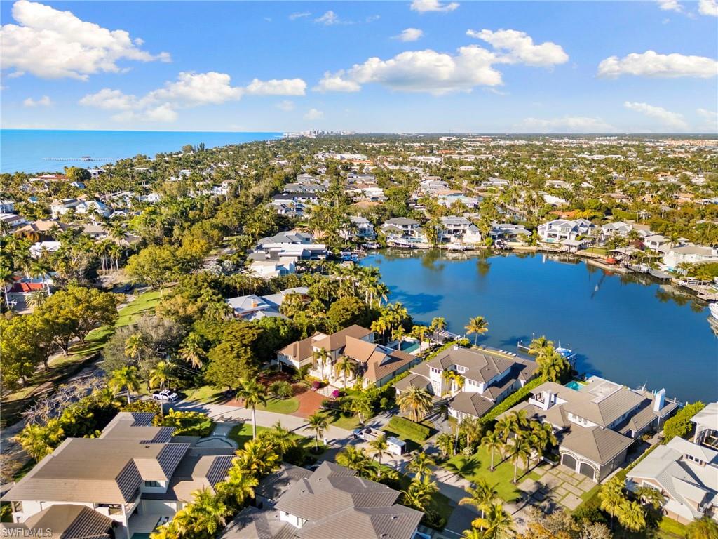 AQUALANE SHORES - Residential