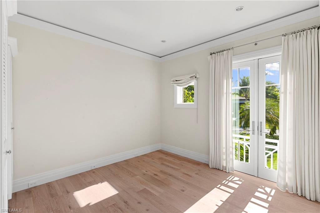 AQUALANE SHORES - Residential