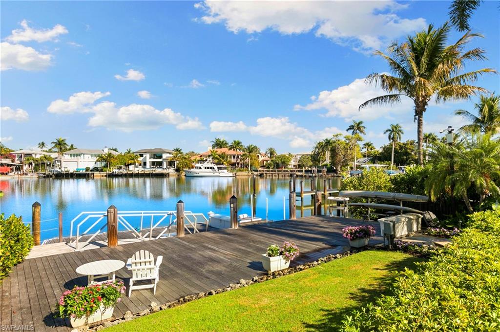 AQUALANE SHORES - Residential