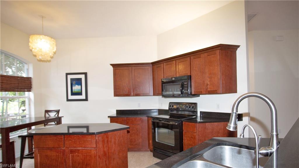 NAPLES VILLAS - Residential Lease