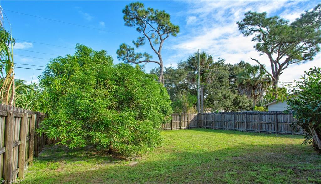 NAPLES VILLAS - Residential Lease