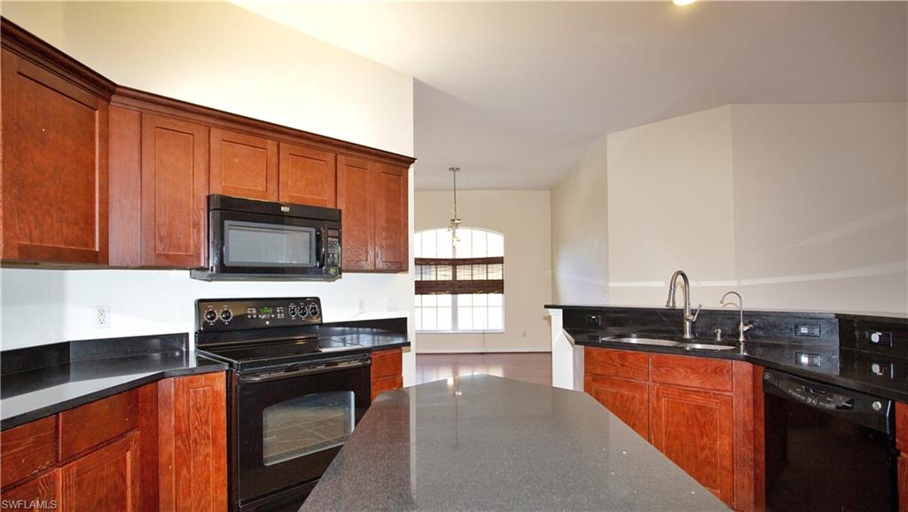 NAPLES VILLAS - Residential Lease