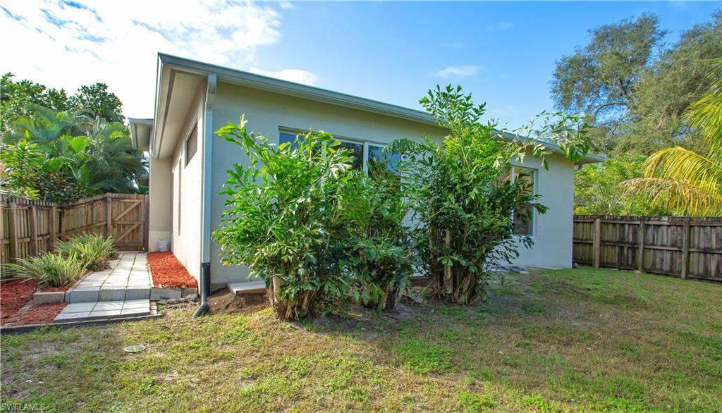 NAPLES VILLAS - Residential Lease