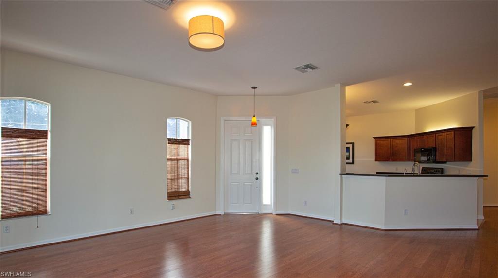 NAPLES VILLAS - Residential Lease