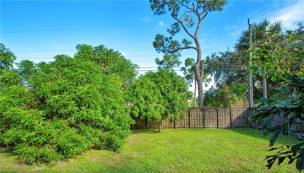 NAPLES VILLAS - Residential Lease