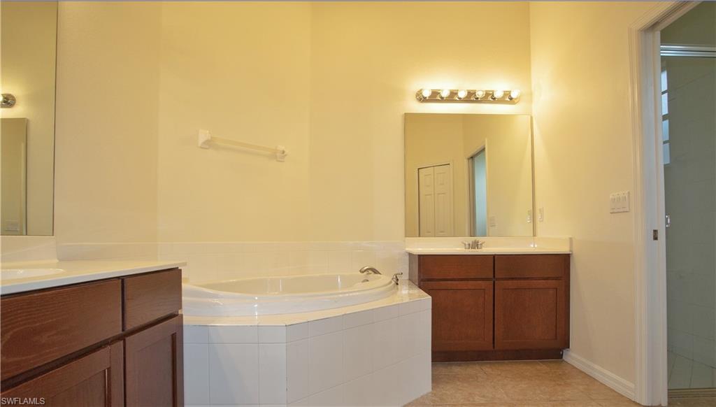 NAPLES VILLAS - Residential Lease