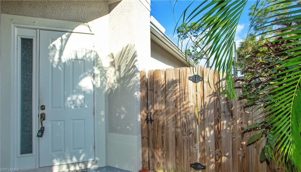 NAPLES VILLAS - Residential Lease