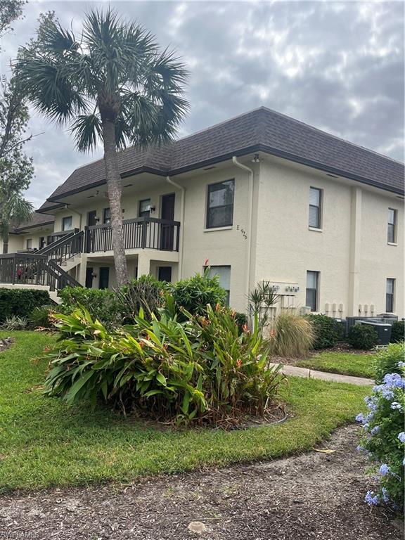 Central Park, close to Health care, Shopping and the Beaches close to perfect location!
