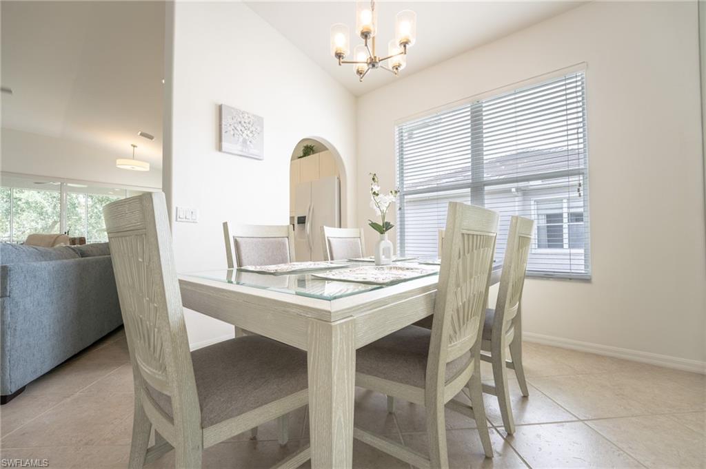 COLONIAL LINKS - Residential Lease