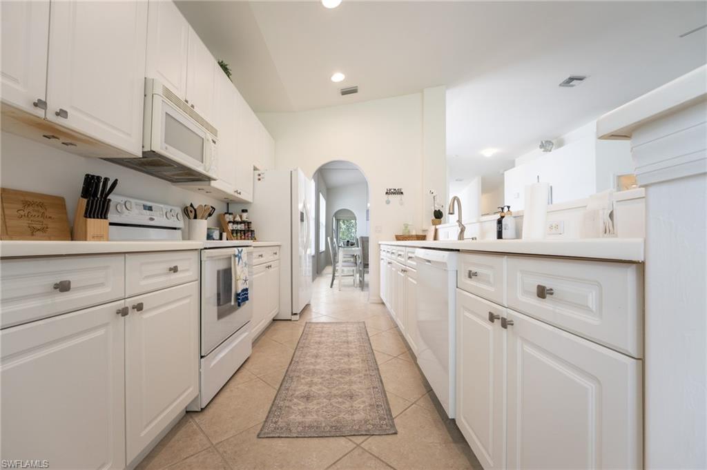 COLONIAL LINKS - Residential Lease