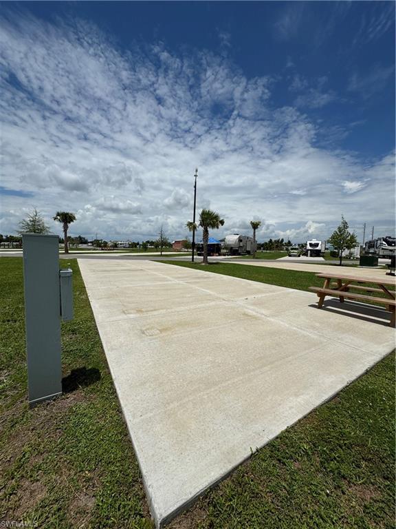 PALM BREEZE - Land