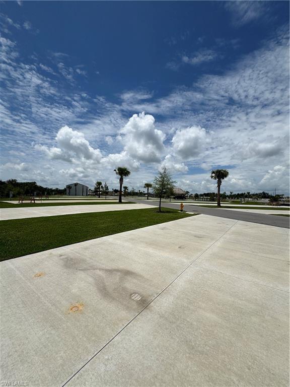 PALM BREEZE - Land