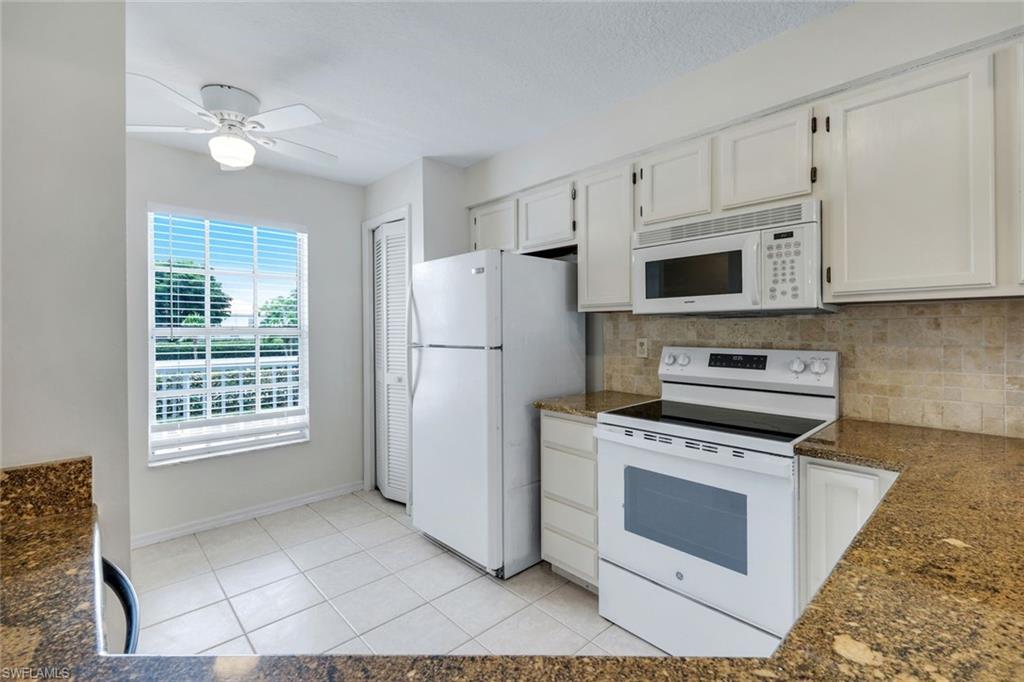 VICTORIA LAKES - Residential