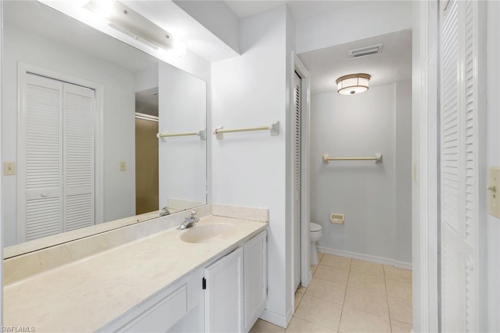 VICTORIA LAKES - Residential