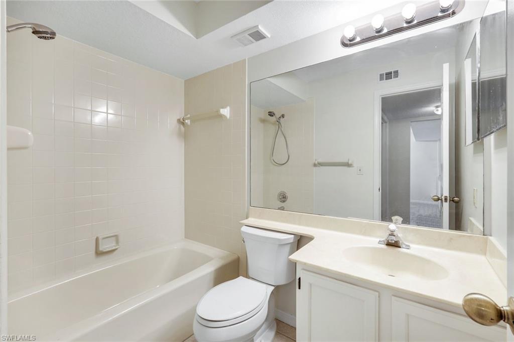 VICTORIA LAKES - Residential