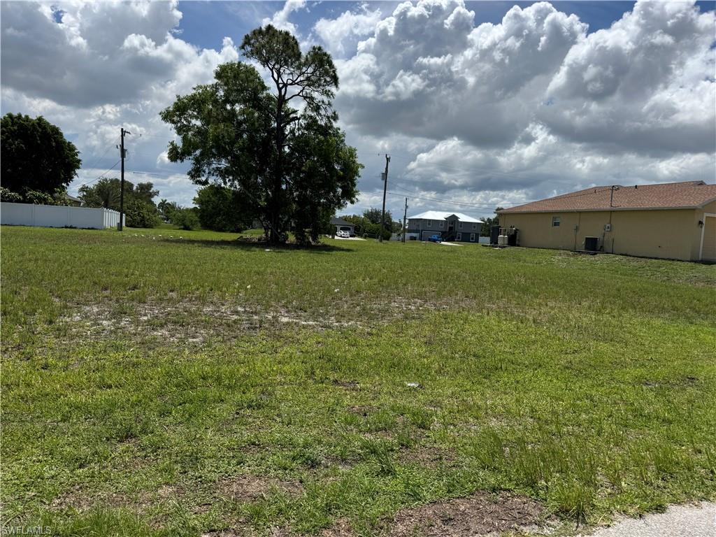 CAPE CORAL - Land